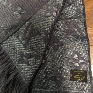 Louis Vuitton LV Logo Scarf Logomania